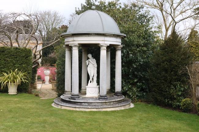 tempel_Haddonstone_om